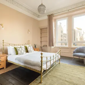 Spacious 2br Leith EDI